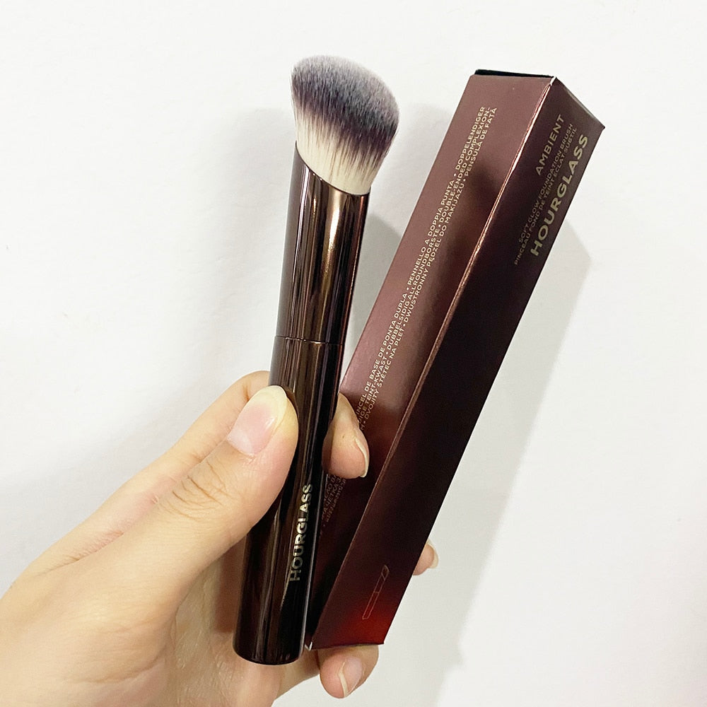 Ambient Soft Glow Foundation Brush