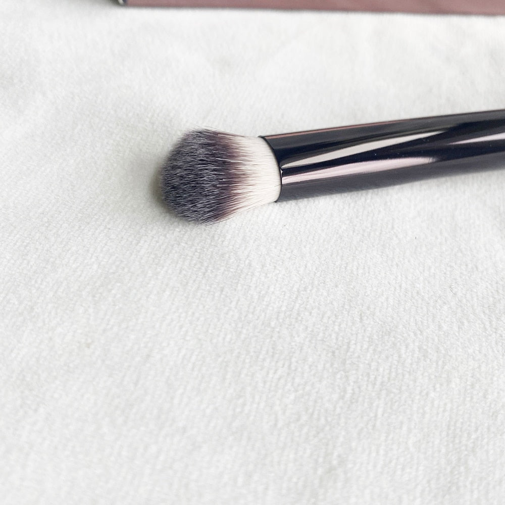 Vanish Seamless Finish Concealer Brush