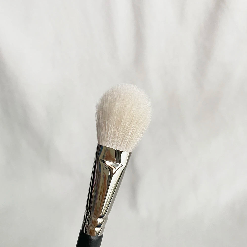 Faerie Whispers 133 Small Cheek Brush