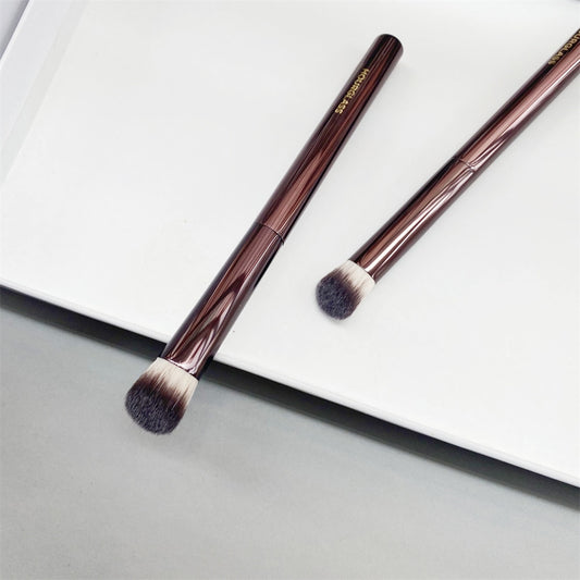 Vanish Seamless Finish Concealer Brush