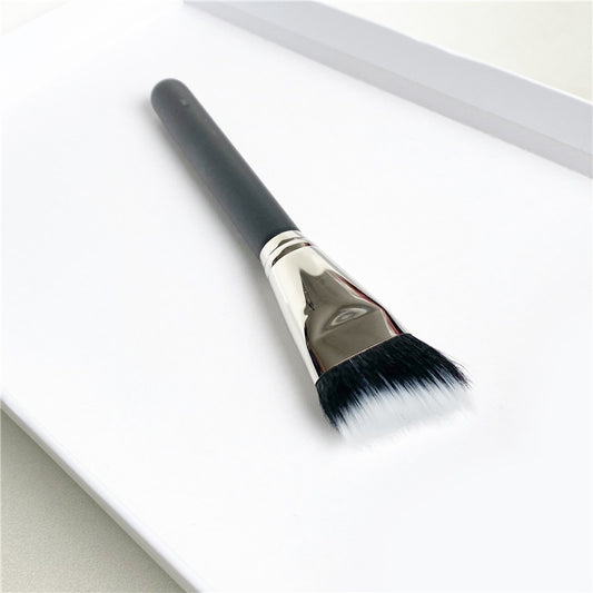 DUO FIBRE CURVED SCULPTING BRUSH  No. 164