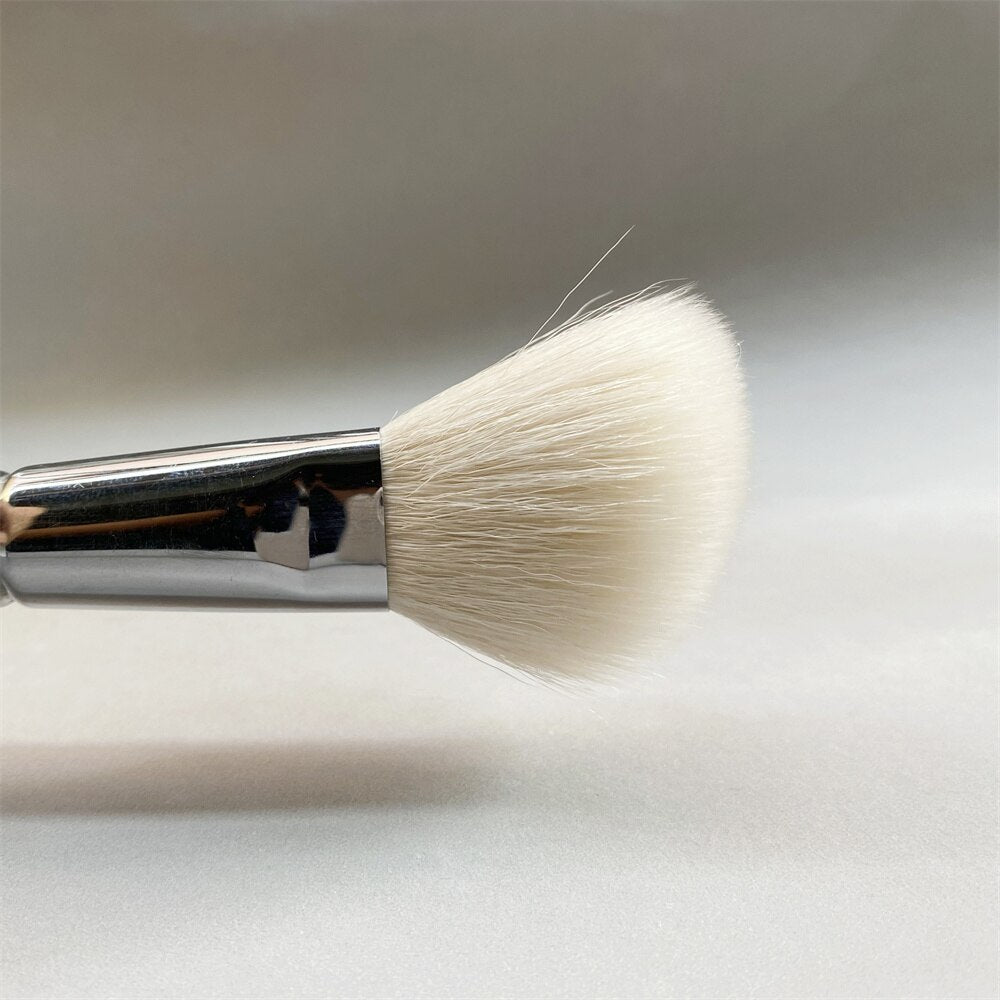 127 Luxe Sheer Cheek Makeup Brush