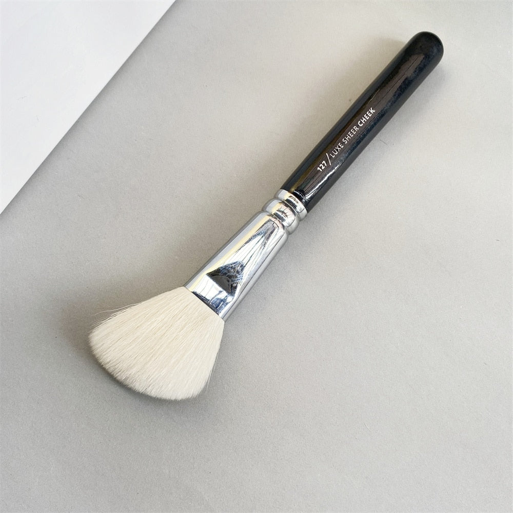 127 Luxe Sheer Cheek Makeup Brush