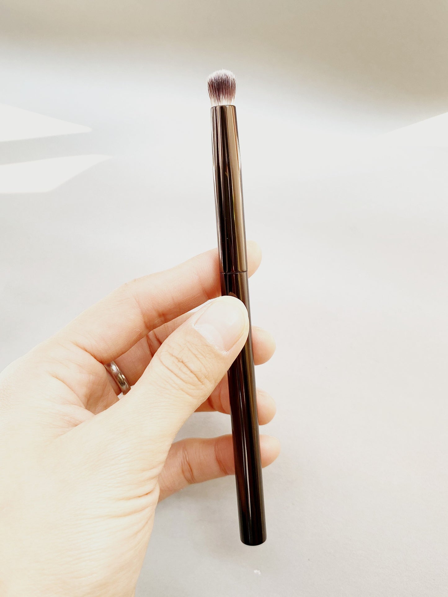 Domed Shadow Makeup Brush No.9