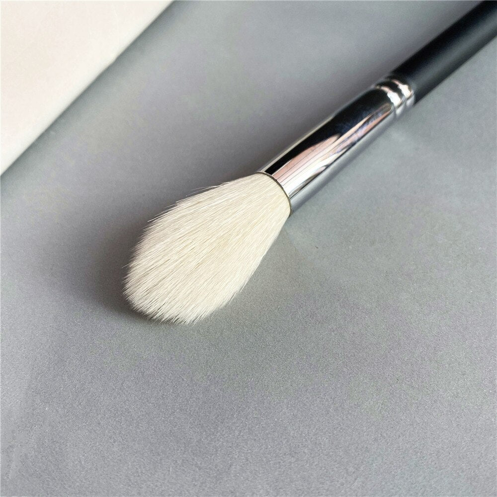 Long Blending Makeup Brush 137s