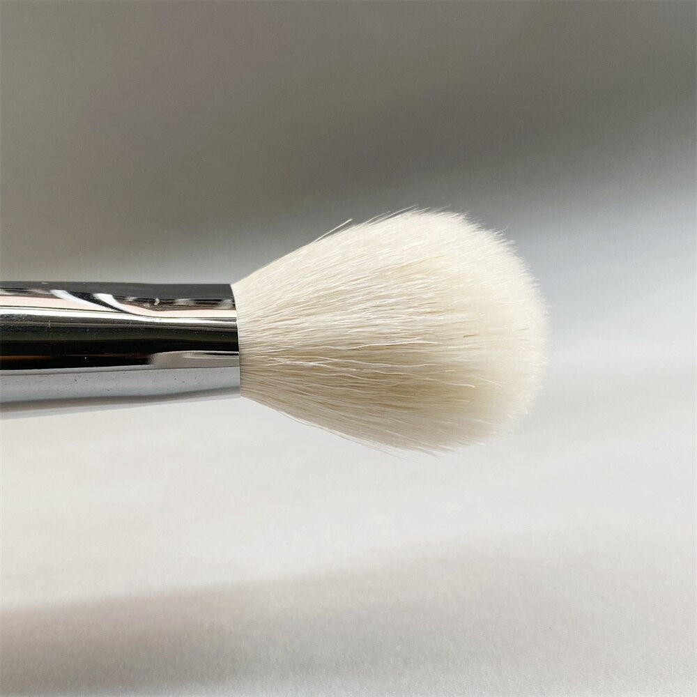 126 Luxe Cheek Finish Brush