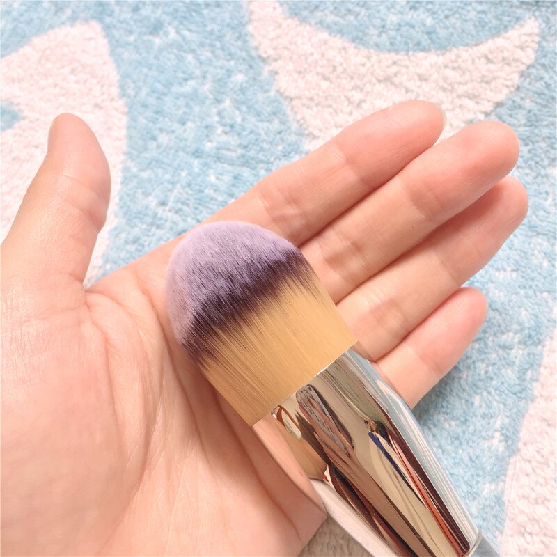 Pointed Foundation Brush