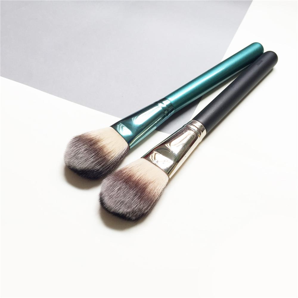 127 Blush Powder Brush