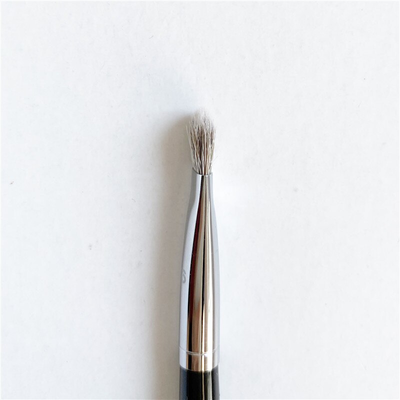 Pro Flat Concealer Brush #76