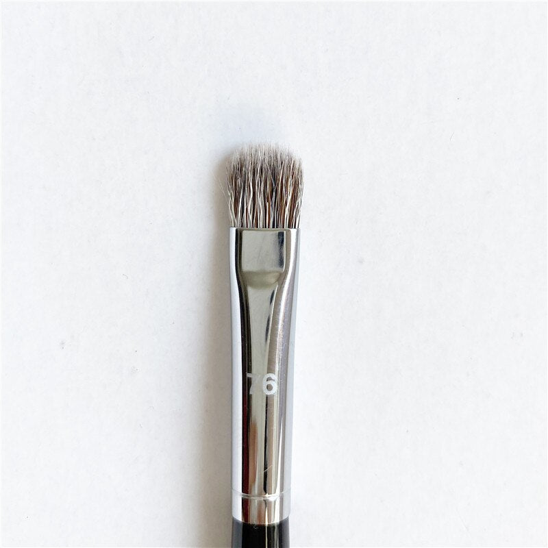 Pro Flat Concealer Brush #76