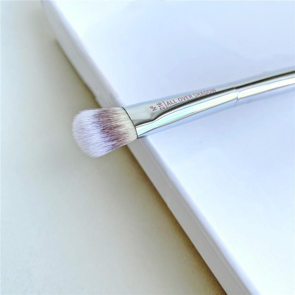 All-Over Shadow Brush #216