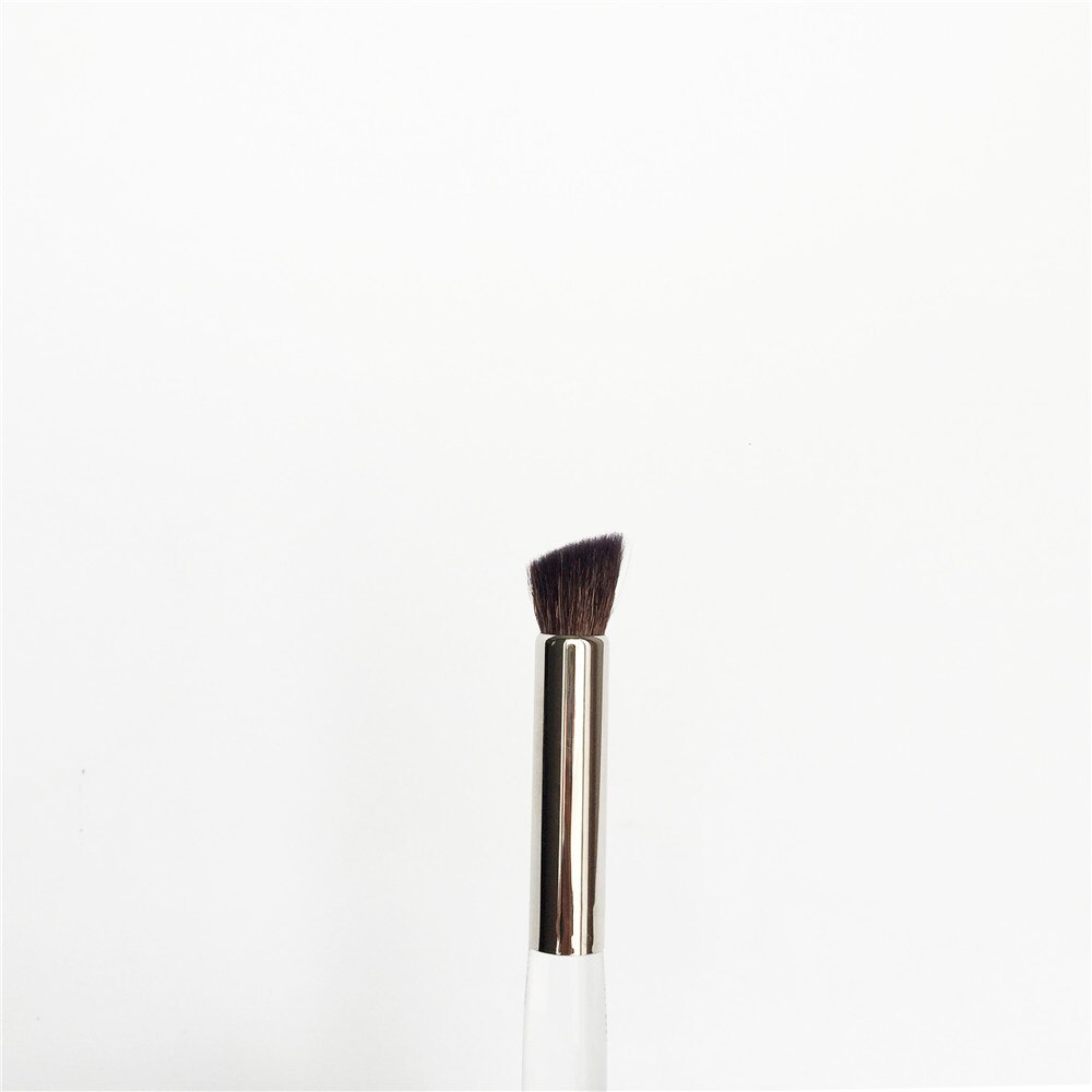 Angled Crease Contour Brush 23