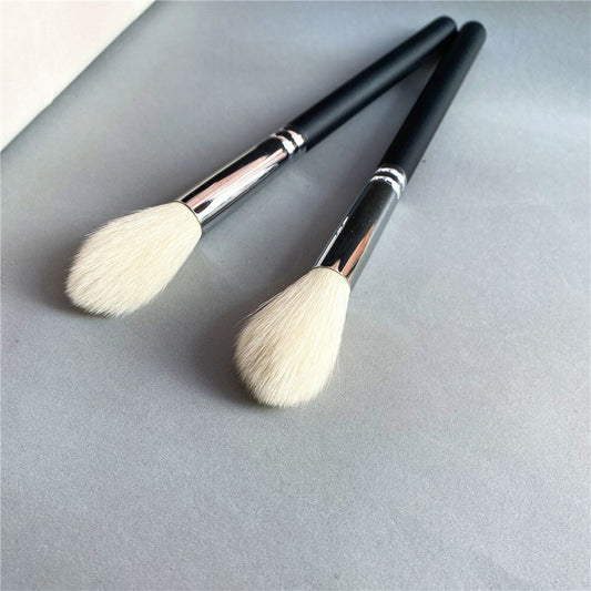 Long Blending Makeup Brush 137s