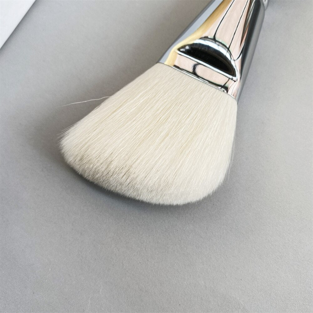 100 Luxe Face Finish Brush