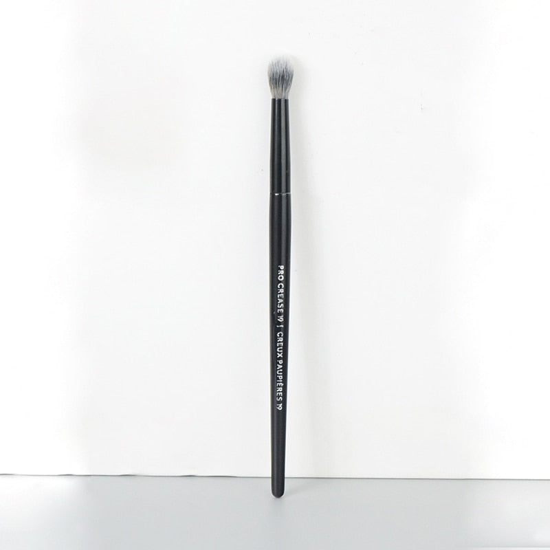 PRO CREASE BRUSH No.19