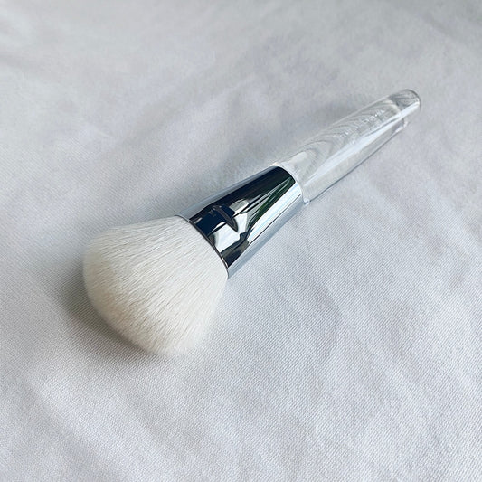 70 BRONZER/BLUSH BRUSH