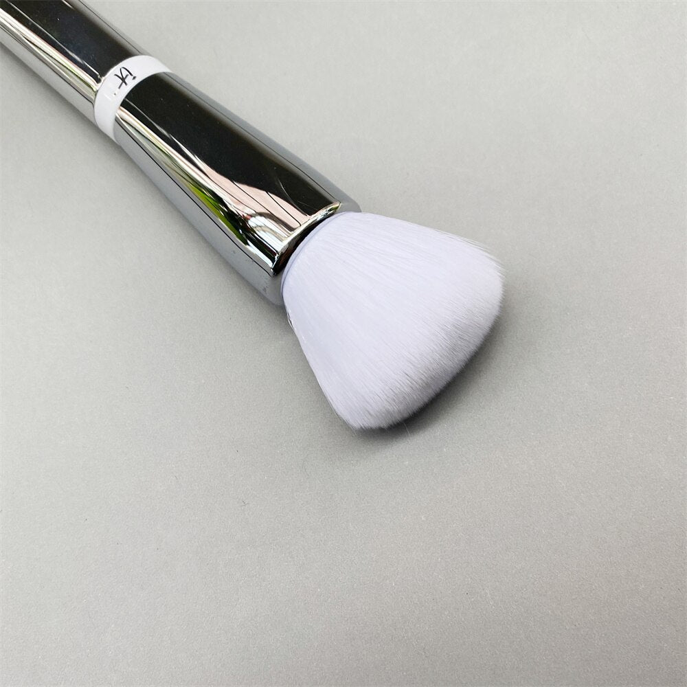 Heavenly Skin CC+ Skin-Perfecting Brush #702